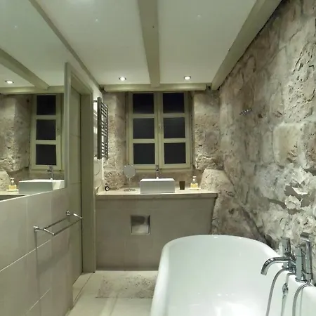 Skylight - Two Bedroom With Swimming Pool And Garden View Apartman Močići