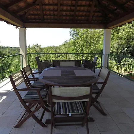 Skylight - Two Bedroom With Swimming Pool And Garden View