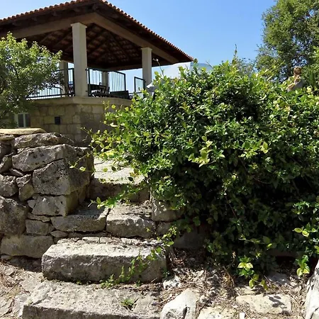 Apartment Skylight - Two Bedroom With Swimming Pool And Garden View